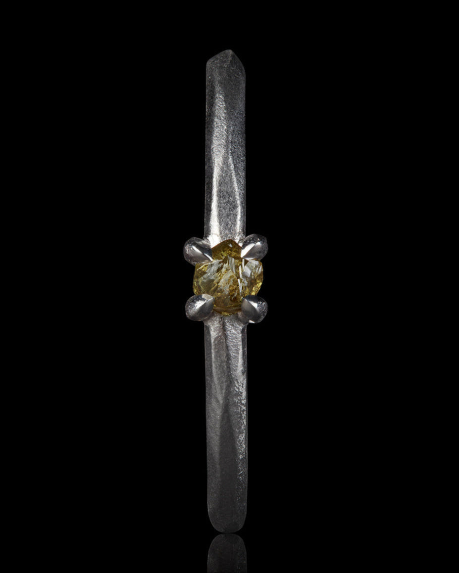 Petite Natural Green Diamond in White Gold – 0.17 ct.