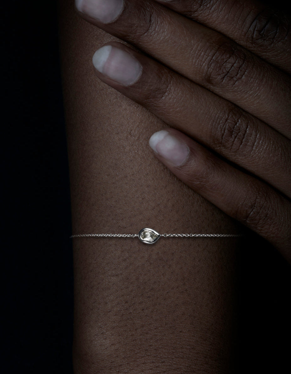 0.31 ct. - Raindrop Diamond in White Gold Bracelet