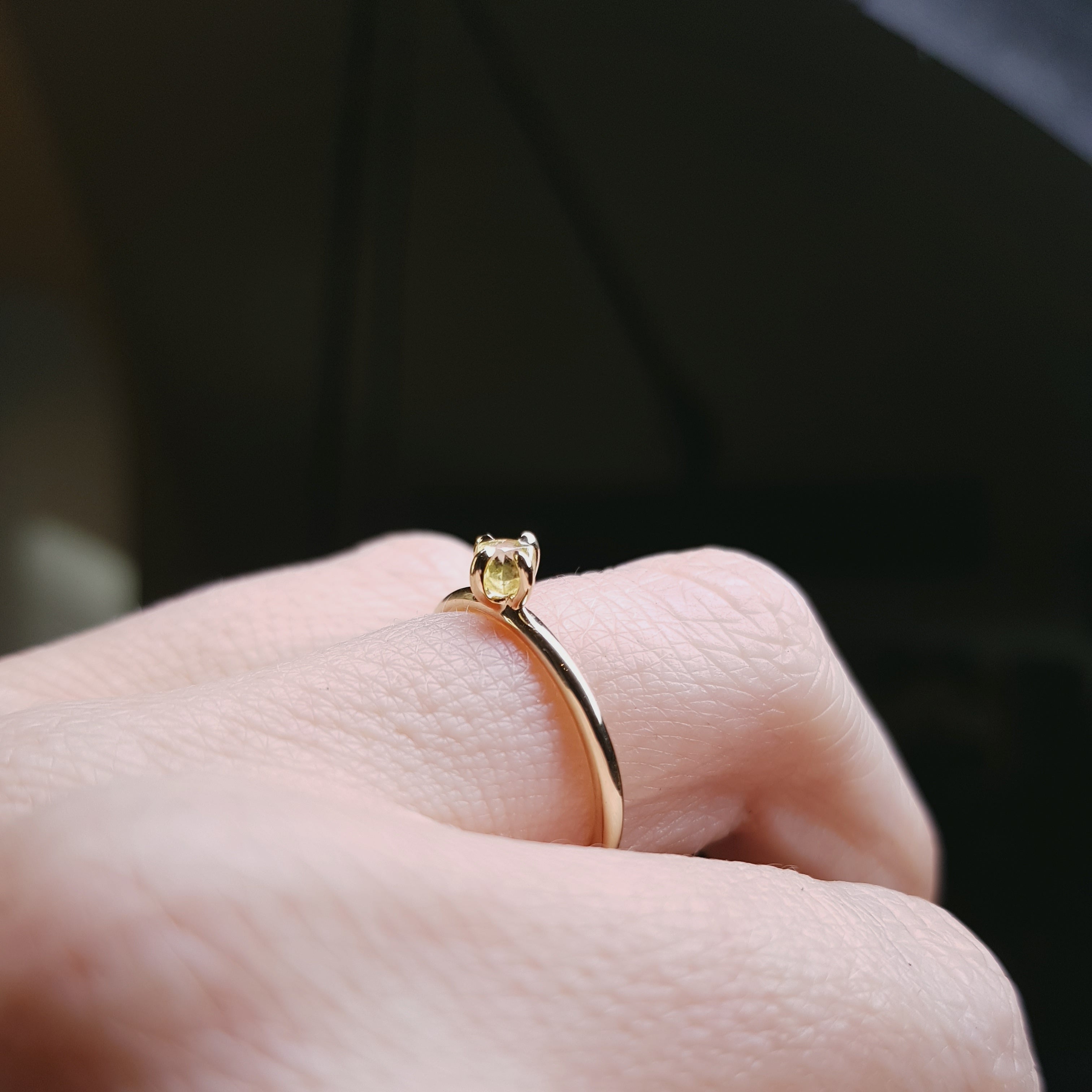 0.31 ct. - Glossy Gold Raw Diamond Ring