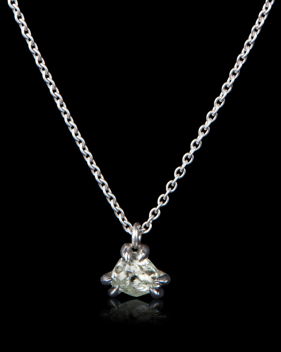 White Gold Necklace With A Storytelling From Angola – 0.80 ct.