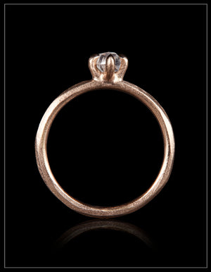 Classic Rose Gold Ring with a Raw Twist – 0.40 ct.