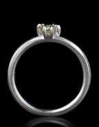 Raw Beauty from Guinea in White Gold – 0.55 ct.