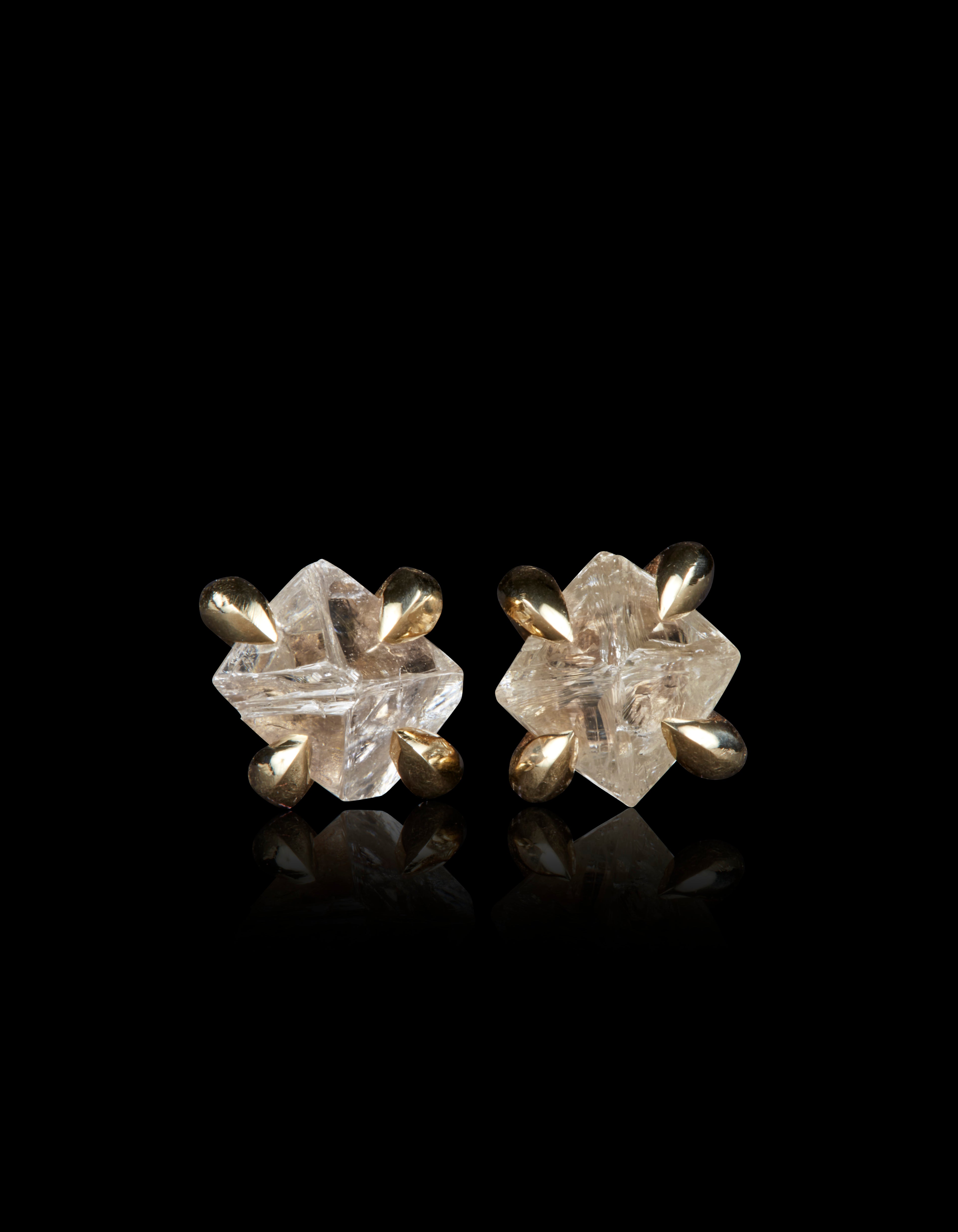 Diamonds with Personality in Gold Earrings – 0.65 ct.