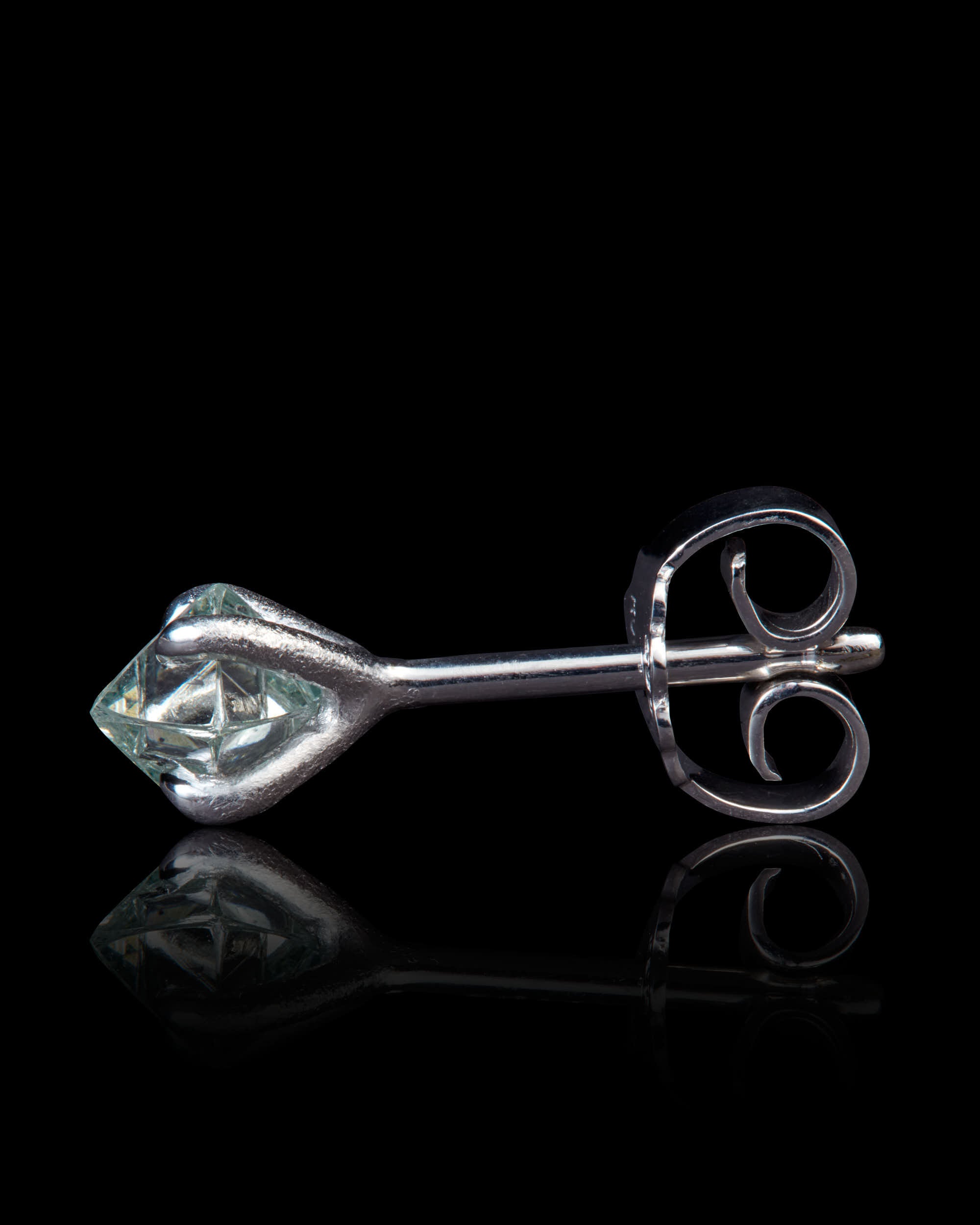 0.87 ct. - Green Raw Octahedron Diamond Earrings