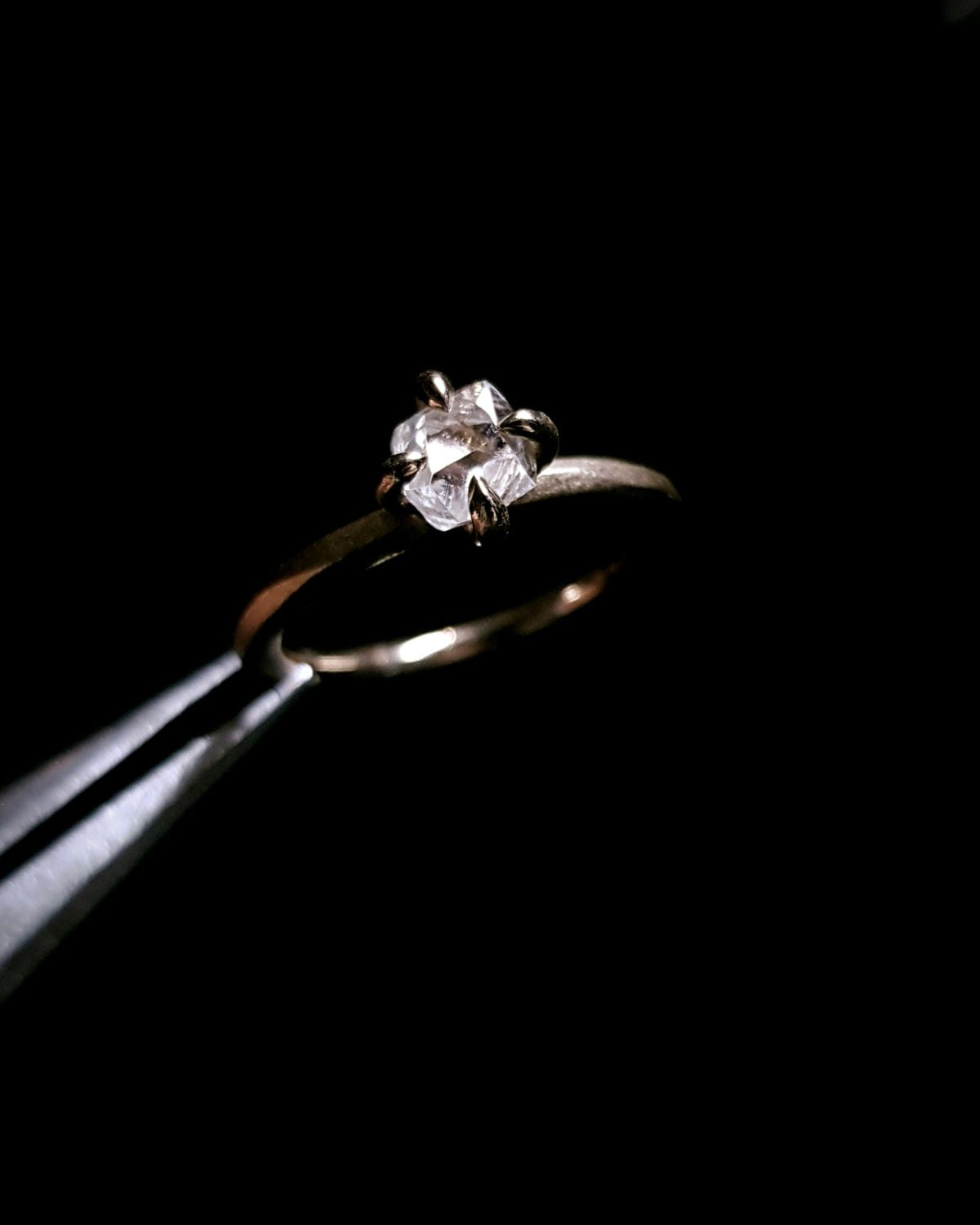 1.01 ct. - Raw Diamond in Timeless Gold Ring