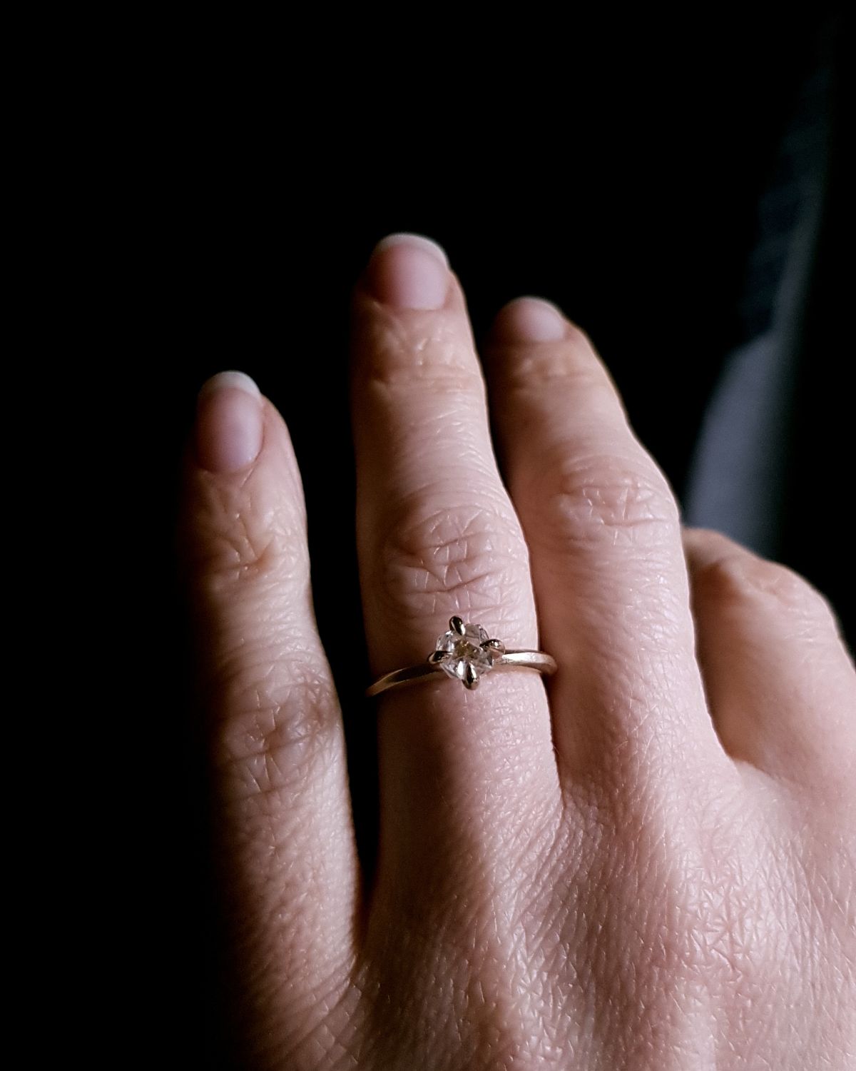 1.01 ct. - Raw Diamond in Timeless Gold Ring