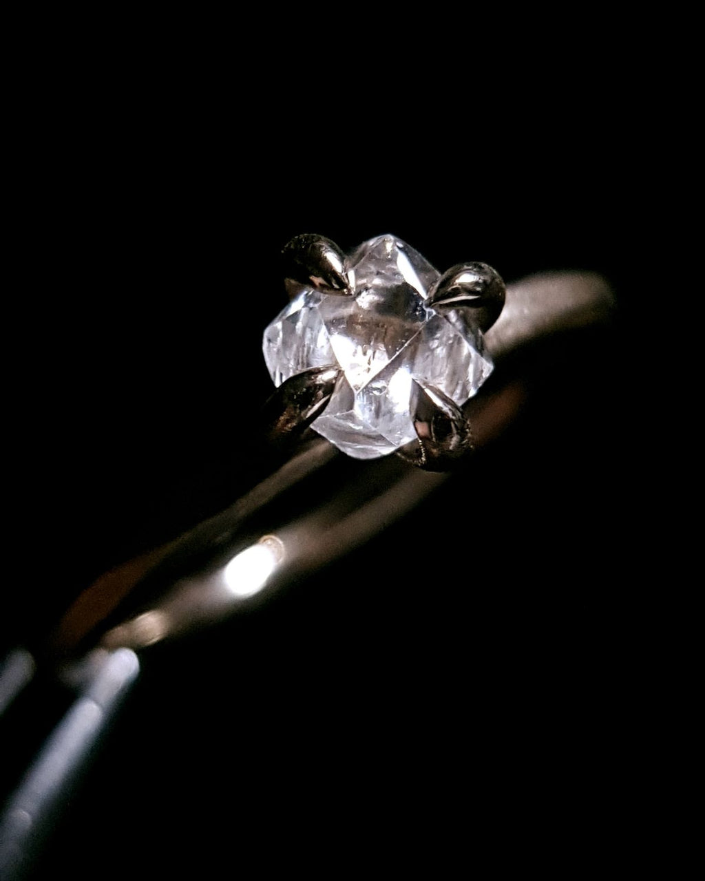 1.01 ct. - Raw Diamond in Timeless Gold Ring