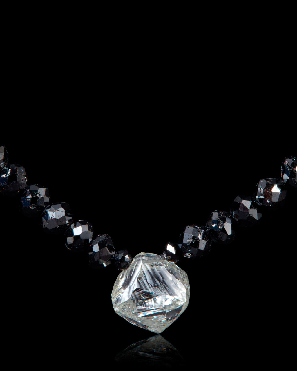 1.70 ct. & 24.80 ct. White & Black Diamond Collier