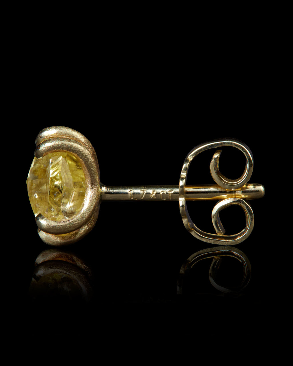 1.74 ct. - Naturlige Trekantede Fancy Yellow Rå Diamant Guldøreringe 
