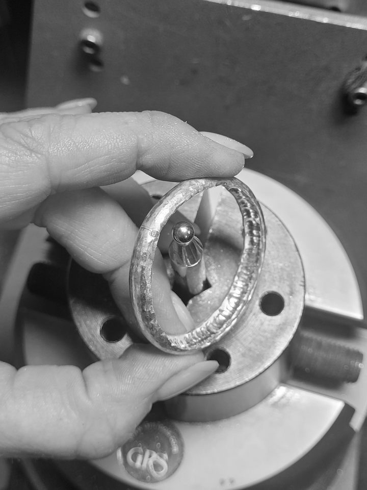 <tc>Voluminøse Håndlavede Guld Kreoler</tc>