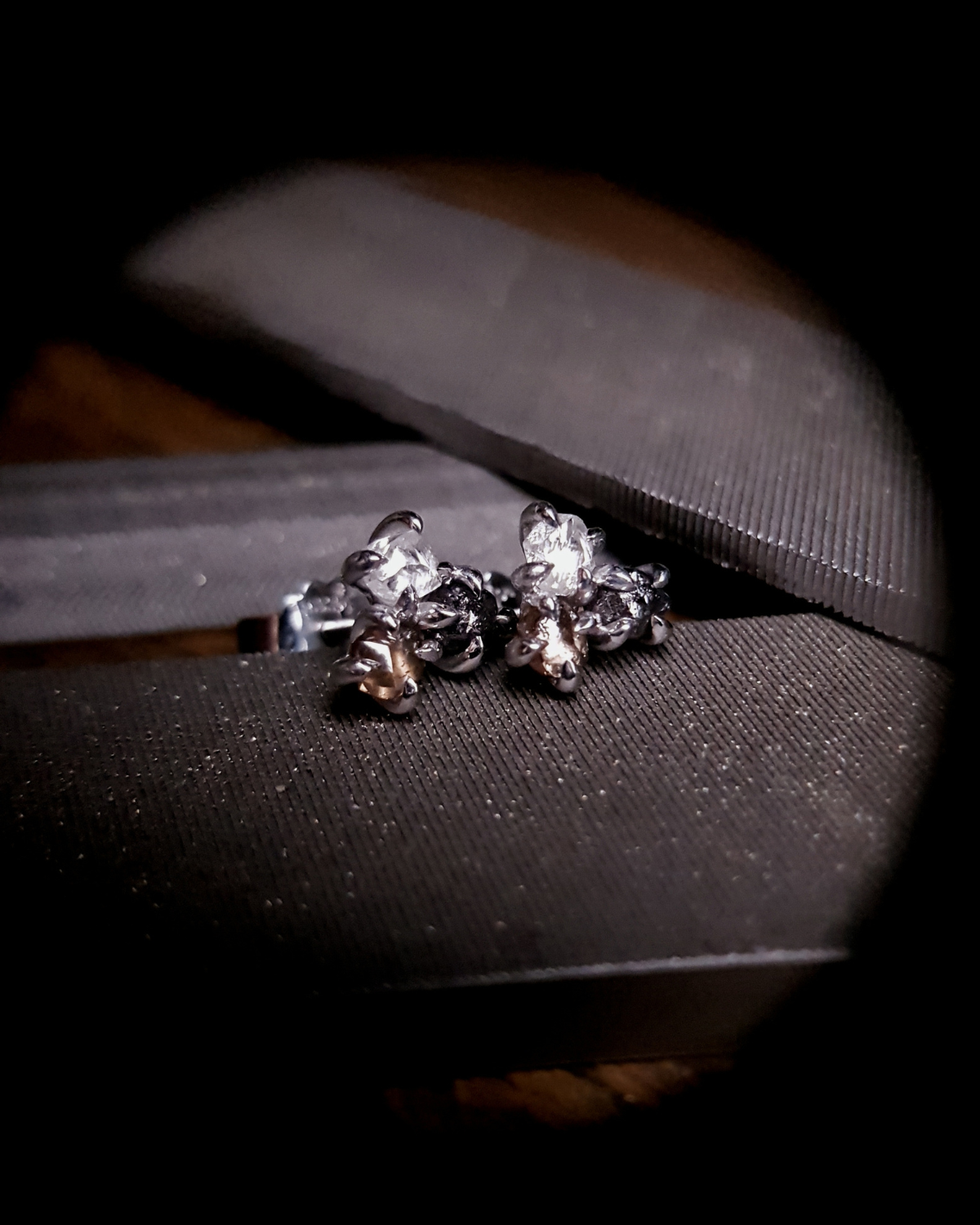 1.71 ct. - Calm Contrast White Gold Ear Studs