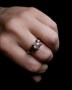 3.18 ct. -  Magnificent Whitish Diamond in Rose Gold Ring