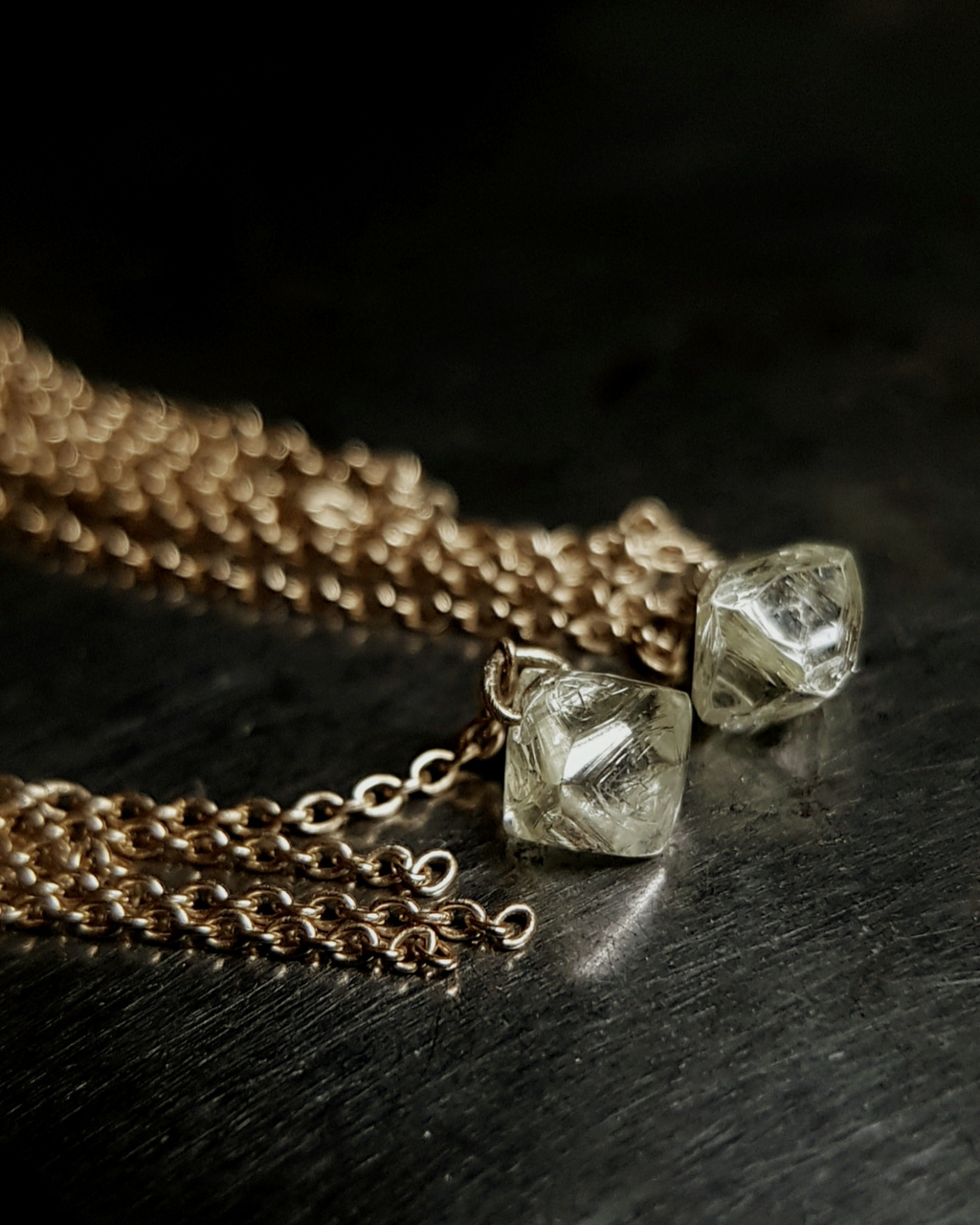 1.25 ct. - Vandfald Rå Diamanter Guld Øreringe