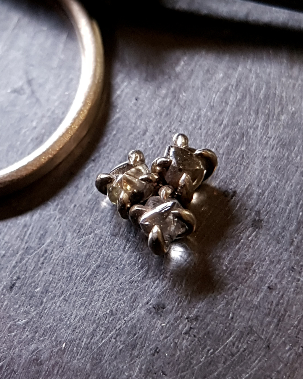 0.60 ct. - Sun, Earth and Light Cluster Gold Ring
