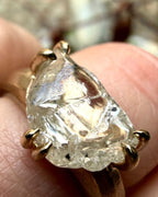 5.46 ct. - Forblændende Rå Dobbelt-krystal Diamantring