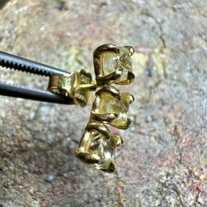 Raw Diamond Crawl Earring – 1.10 ct.