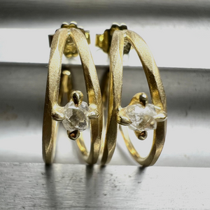 Handcrafted Raw Diamond Gold Creoles – 0.36 ct