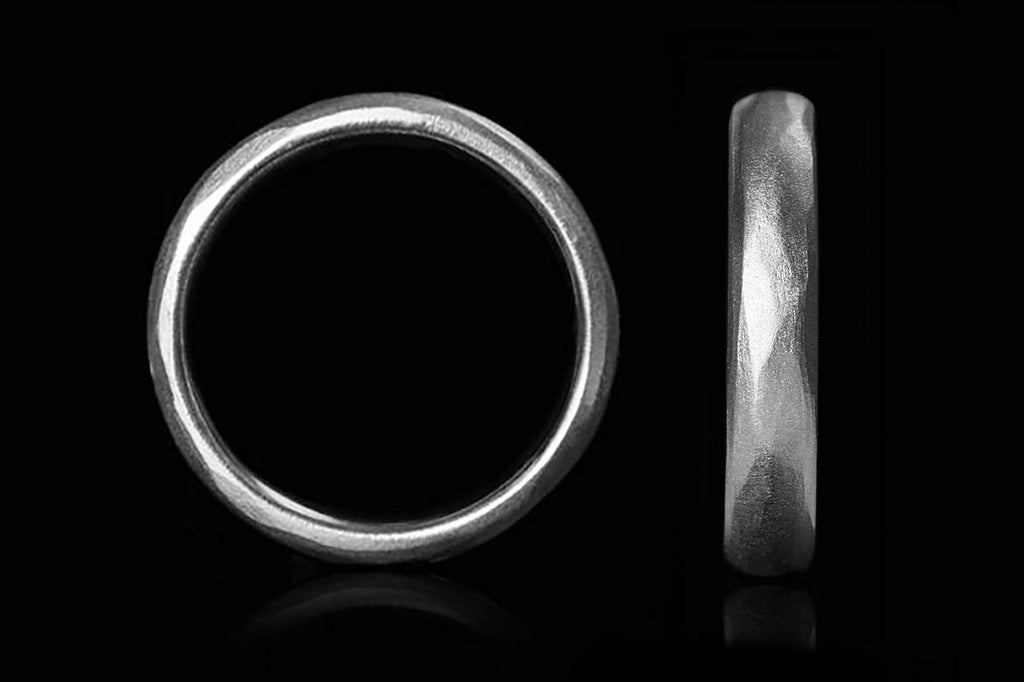 Facetted White Gold Ring - 4,5 mm