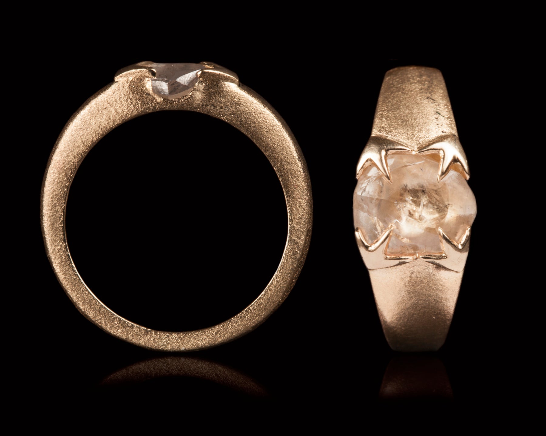 Naturlig Rå Diamant i Håndlavet Guldring