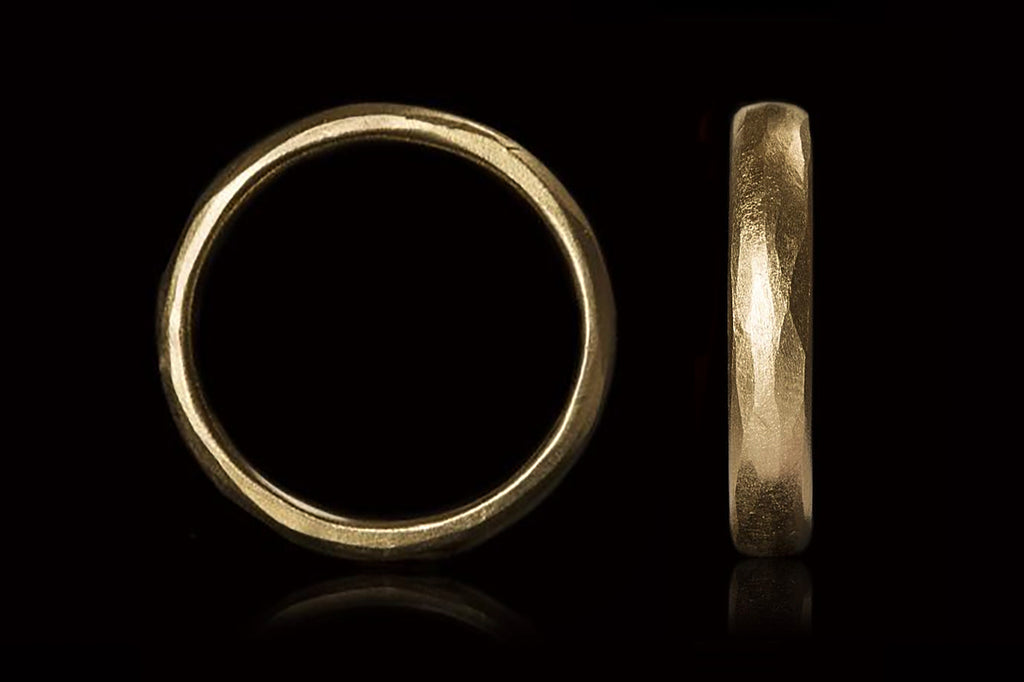 Organic Gold Wedding Band - 4,5 mm
