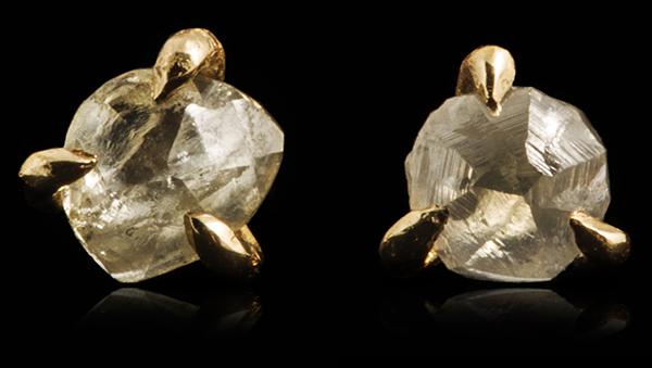 0.52 ct. - Naturlige Rå Diamanter i 14 kt. Guld Øreringe