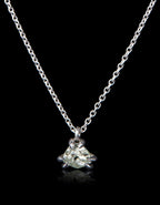 White Gold Necklace With A Storytelling From Angola – 0.80 ct.