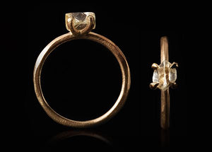 <strong>0.84 ct.</strong> Natural Clear Rough diamond in 14K gold ring'