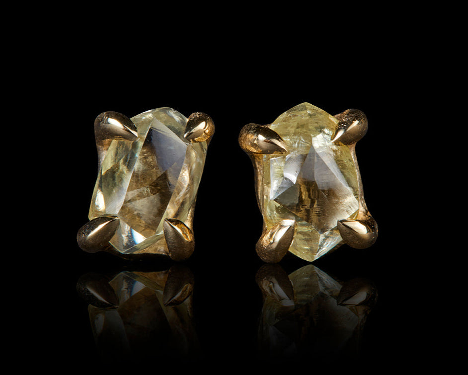 1.07 ct. - Naturlige Klare Gule Rå Diamanter i Håndlavede 14 kt. Guld Øreringe