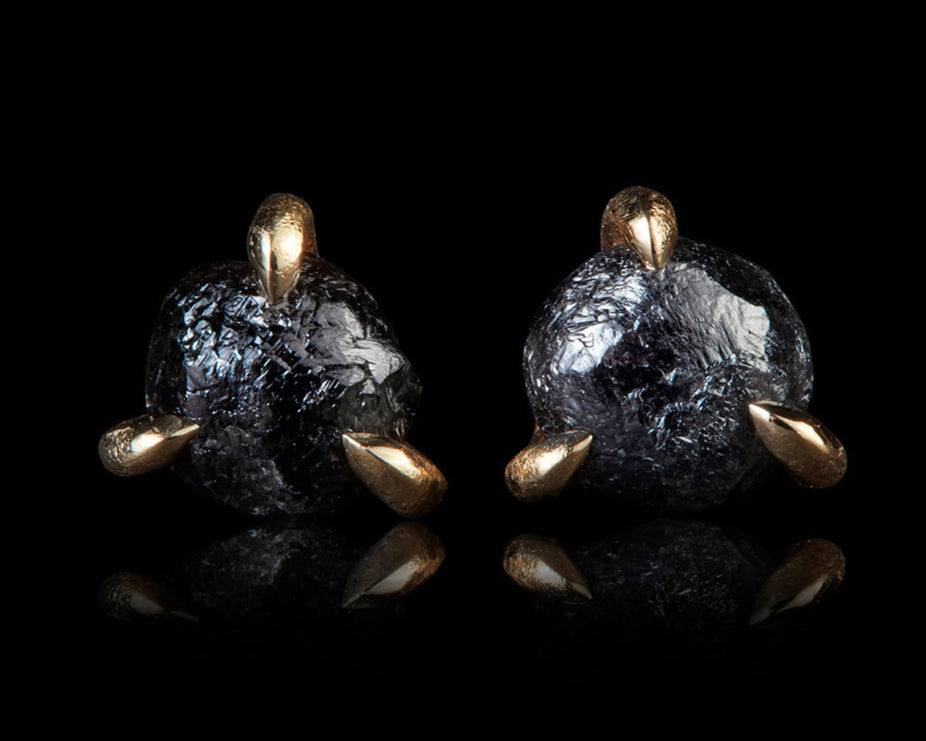 1.71 ct. - Naturlige Sorte Shiny Rå Diamanter i Håndlavede 14 kt. Guld Øreringe