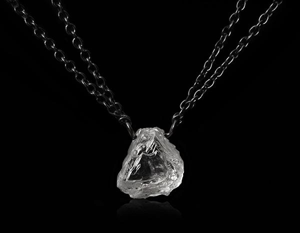<strong>1.76 ct.</strong> Natural Whitish Rough diamond in double 18K black rhodium white gold necklace