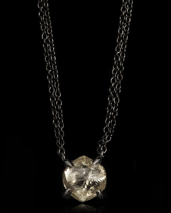 2.42 ct. - Naturlig Rå Diamant i 18 kt. Dobbelt Sort Rhodium Hvidguldskæde