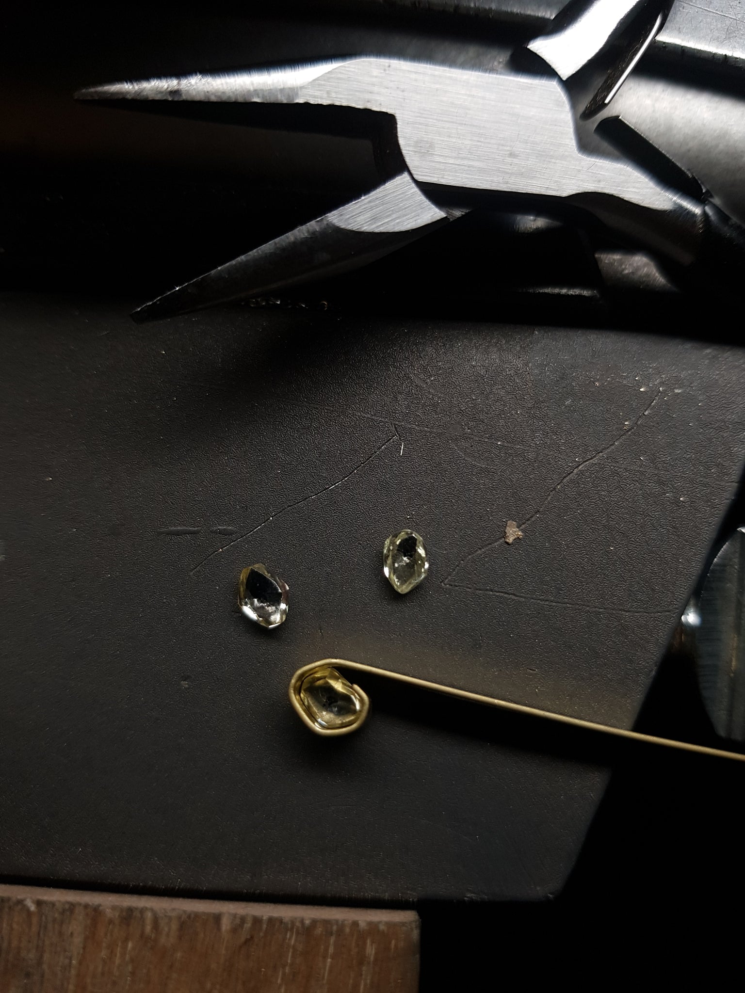 Rough Diamond Raindrops from South Africa in Gold Necklace – 0.89 ct.