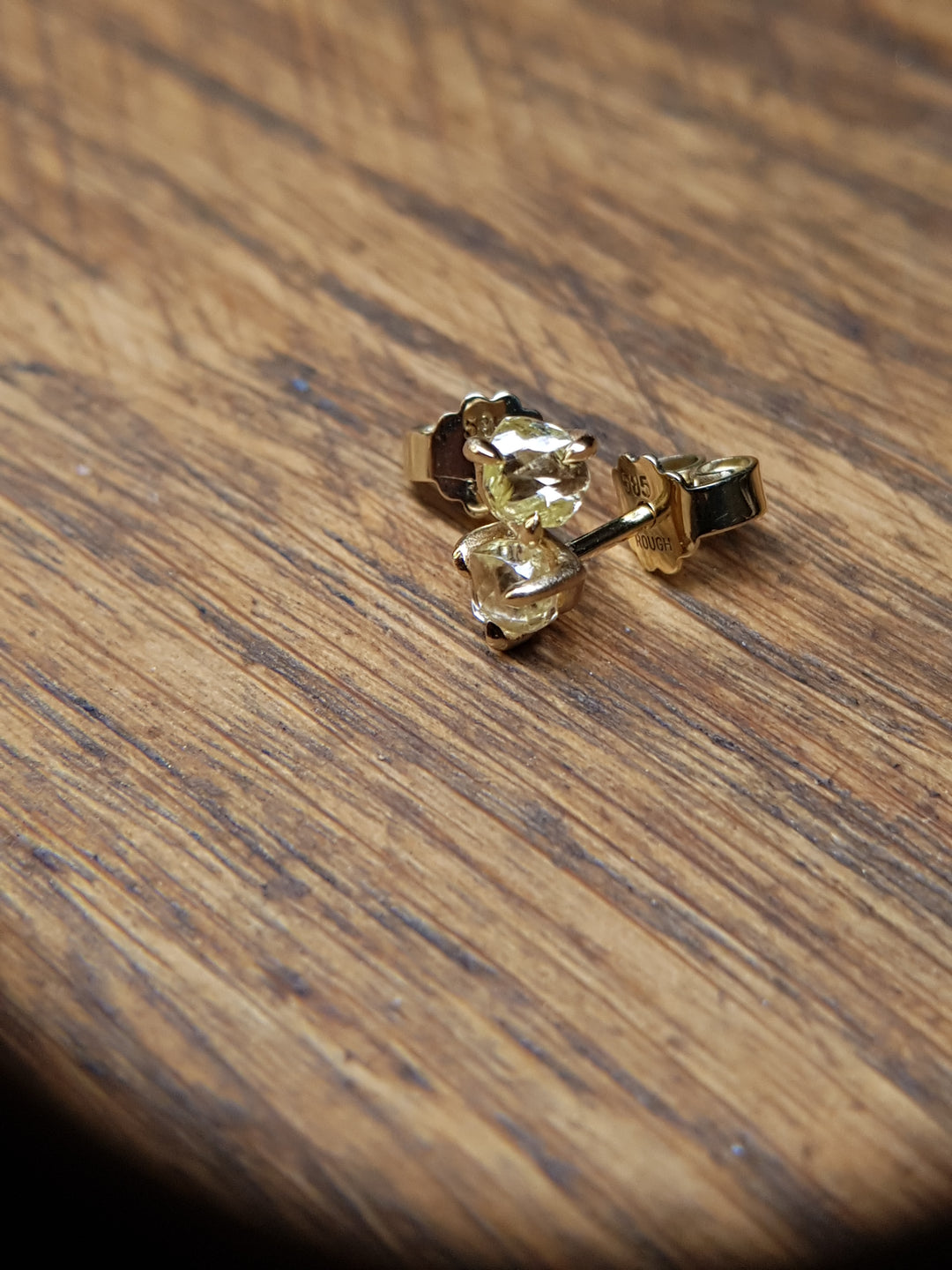 Yellow Stars Raw Diamond Earrings – 0.86 ct.
