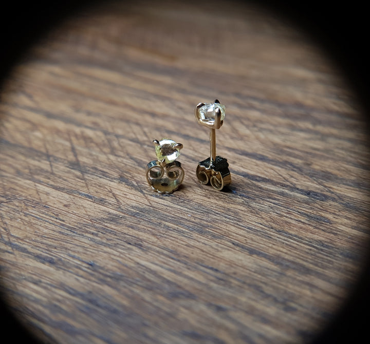 Yellow Stars Raw Diamond Earrings – 0.86 ct.