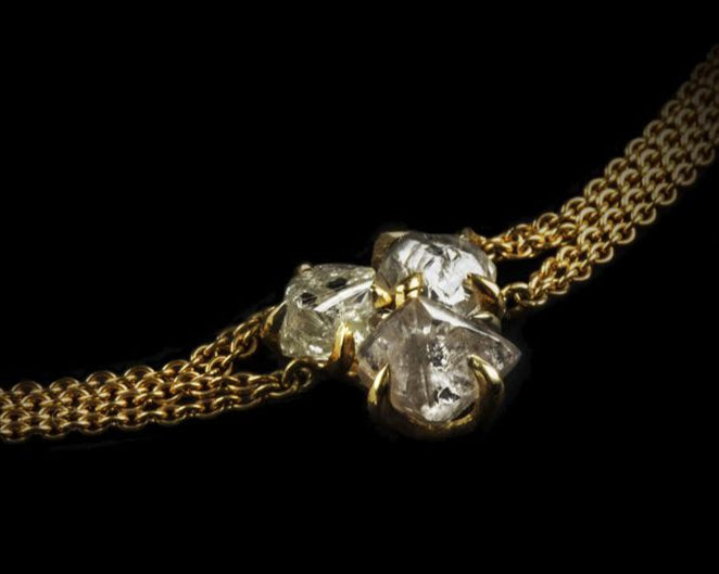 3.11 ct. - Naturlige Rå Diamanter i Håndlavede 18 kt. Guldkæder