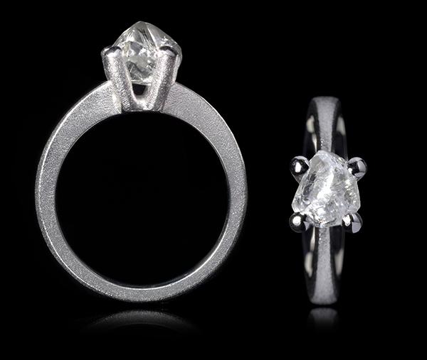 <strong>2.26 ct.</strong> Natural Whitish Rough diamond in 14K white gold ring
