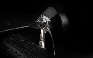 <strong>3.46 ct.</strong> Natural Greyish Octahedron Rough Diamond & 0.02 ct. TW/VVS Brilliants in 14K white gold ring