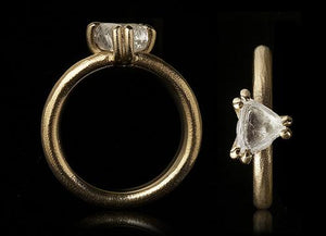 <strong>1.87 ct. </strong> Natural Triangle Rough diamond in 14K gold ring