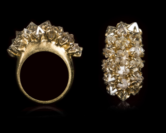 8.69 ct. - Naturlige Hvidlige-Klare Oktaeder Rå Diamanter i Håndlavet 14 kt. Cocktail Guldring