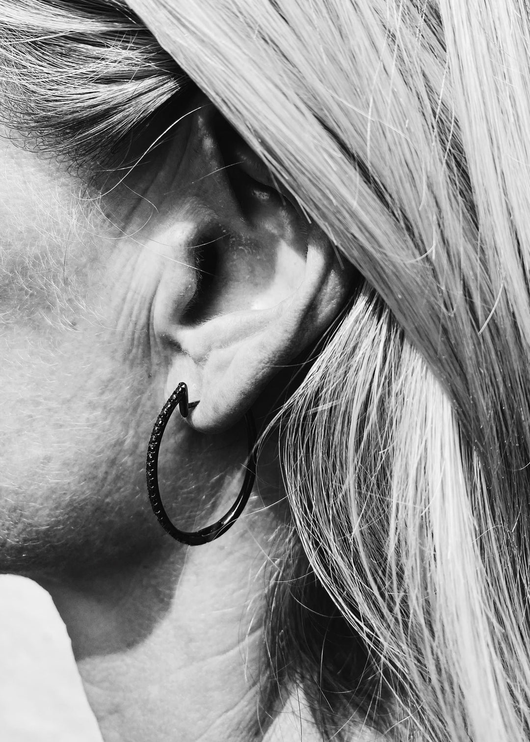 Feminine Black Brilliant Creole Earrings - 0.66 ct.
