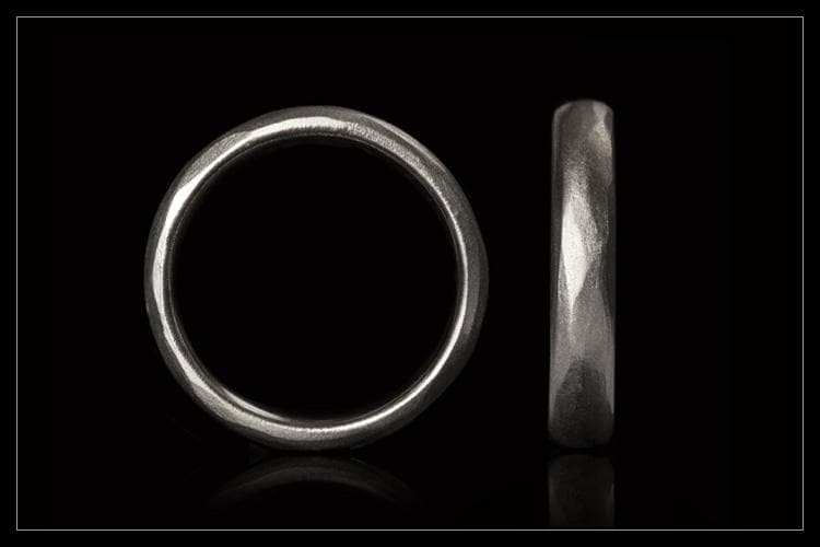 Facetted Platinum Wedding Band - 4,6 mm
